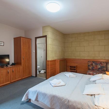 Delanta Panzio Bed & Breakfast Печ Екстериор снимка