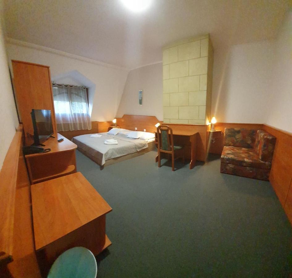 Delanta Panzio Bed & Breakfast Печ Екстериор снимка