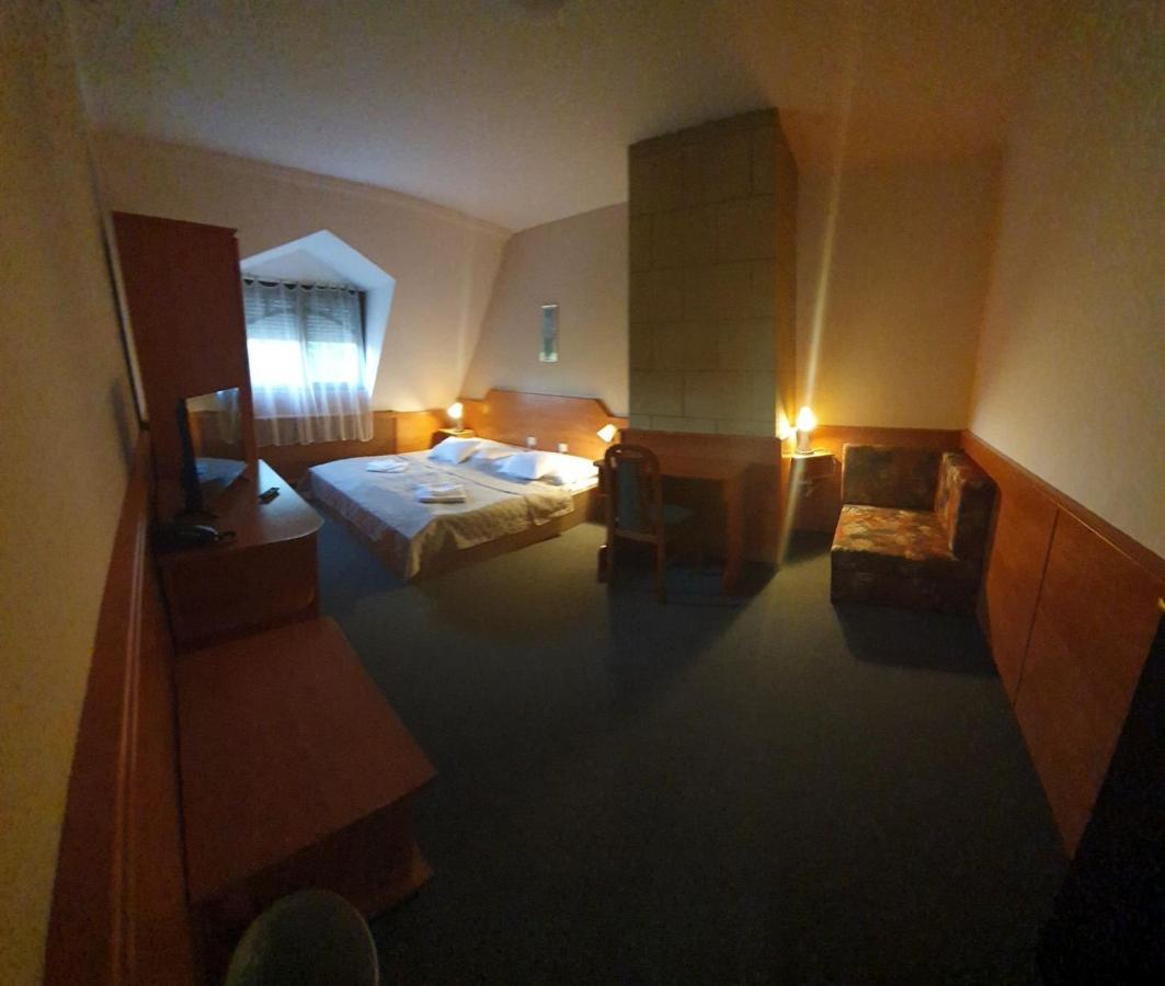 Delanta Panzio Bed & Breakfast Печ Екстериор снимка