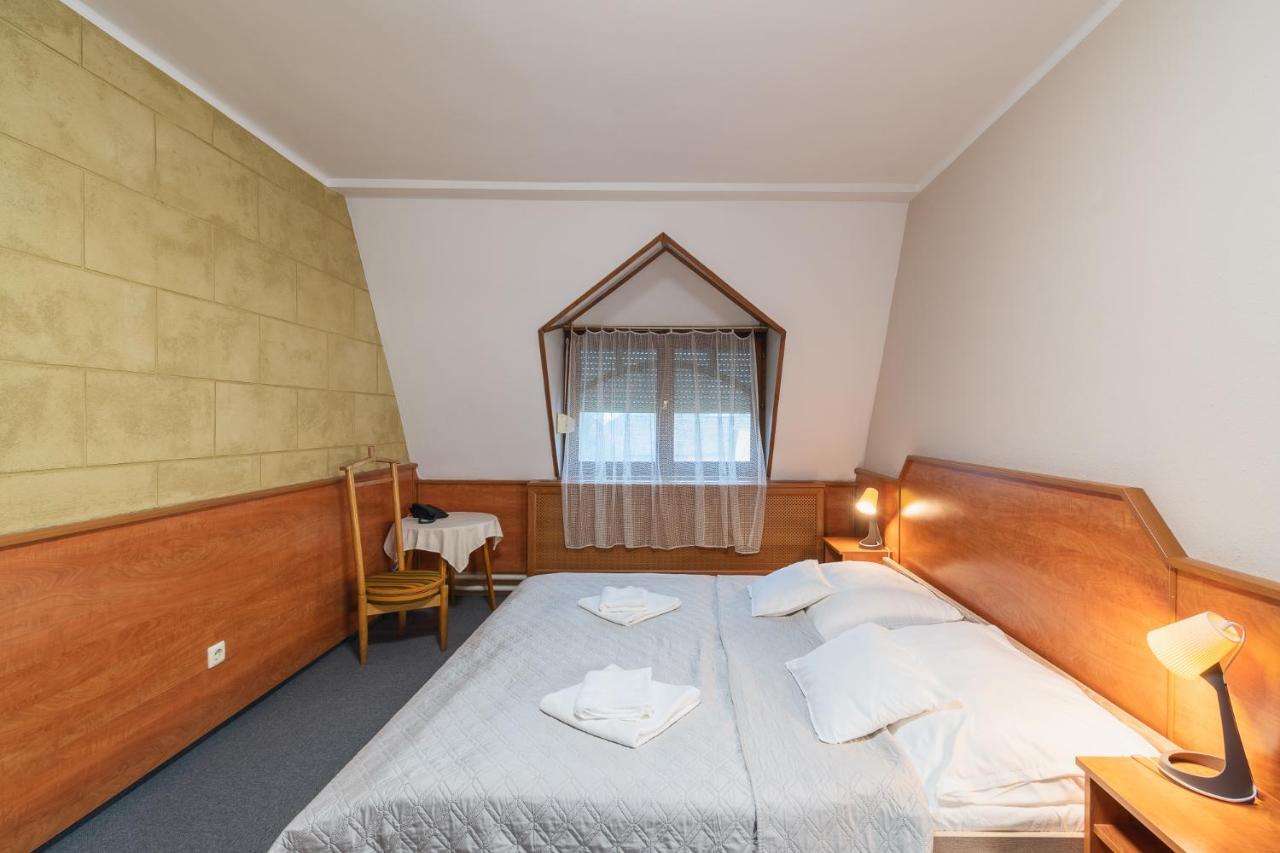 Delanta Panzio Bed & Breakfast Печ Екстериор снимка