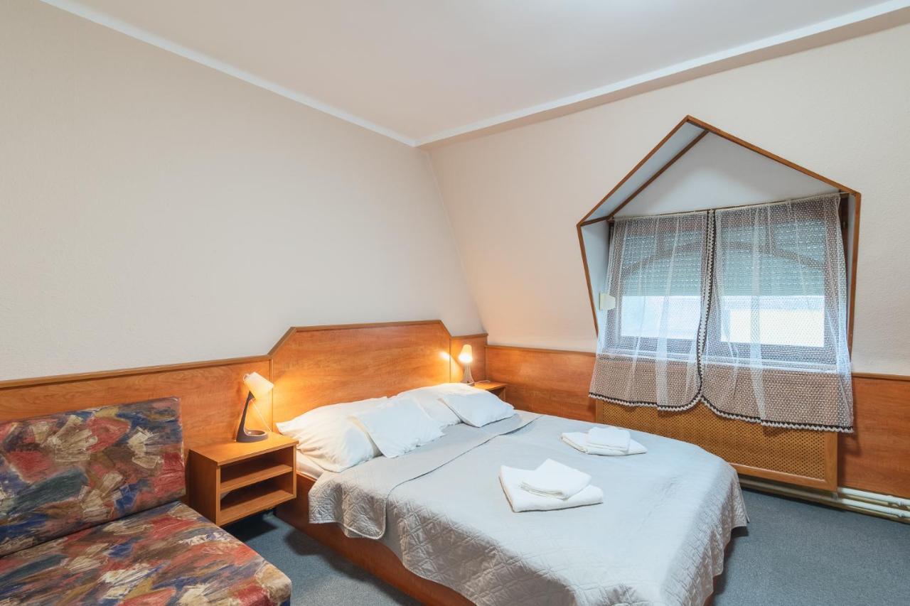 Delanta Panzio Bed & Breakfast Печ Екстериор снимка