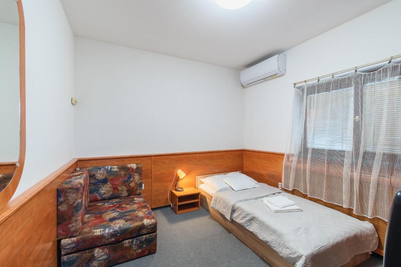 Delanta Panzio Bed & Breakfast Печ Екстериор снимка