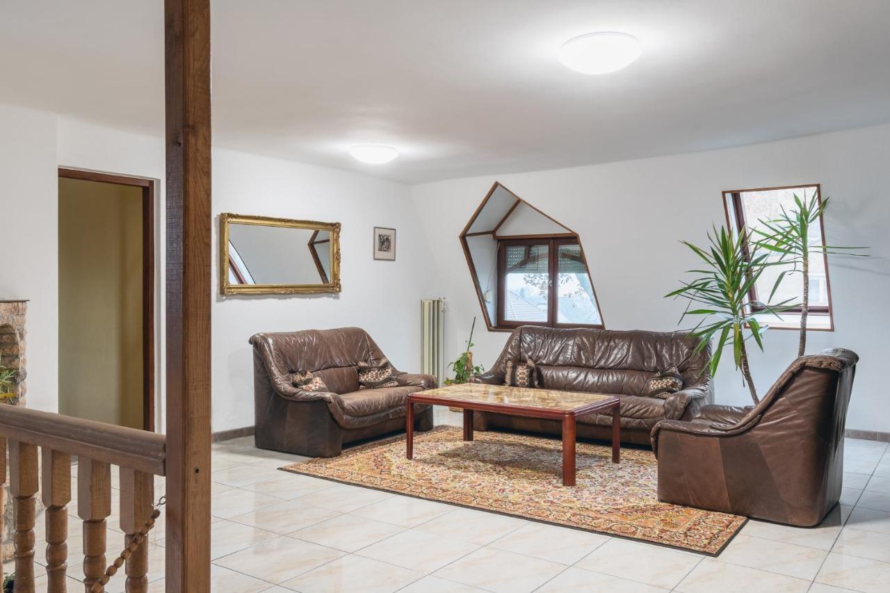 Delanta Panzio Bed & Breakfast Печ Екстериор снимка